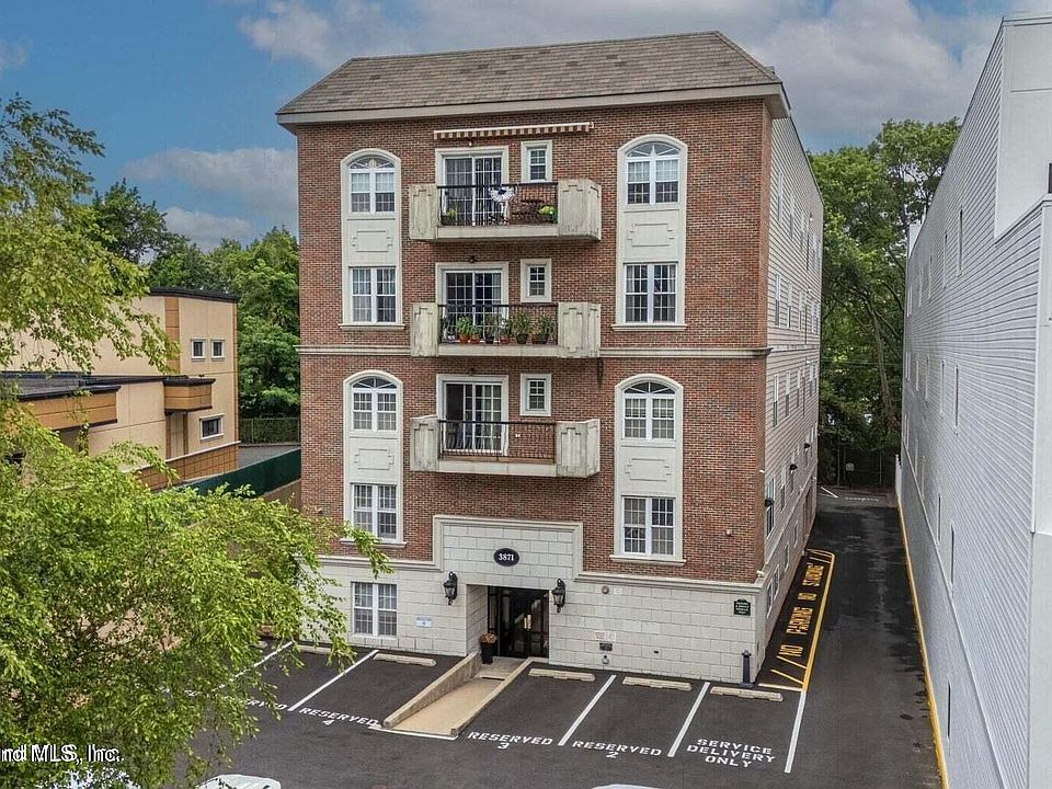 1st image of 3871 Amboy Rd APT 303