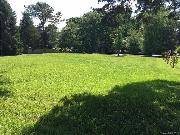 2nd image of Lakeshore Dr Lot 11
