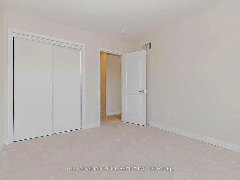 10 Sunflower Cres — Photo 37