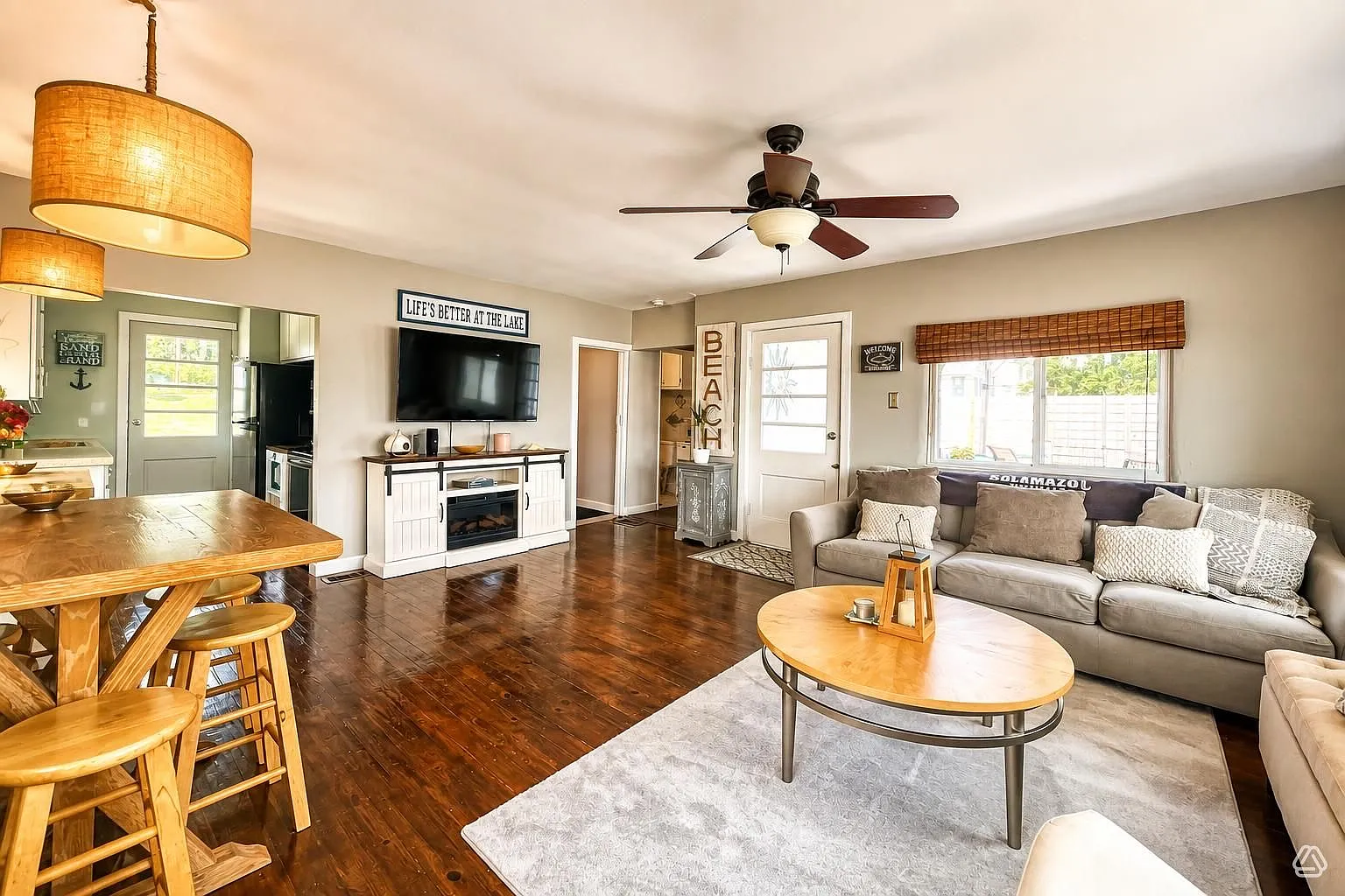 2 bed, 740 sqft, $2,600 — Photo 3