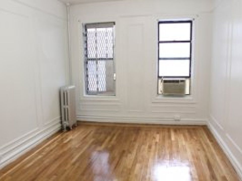 2nd image of 49 Payson Ave APT 4L