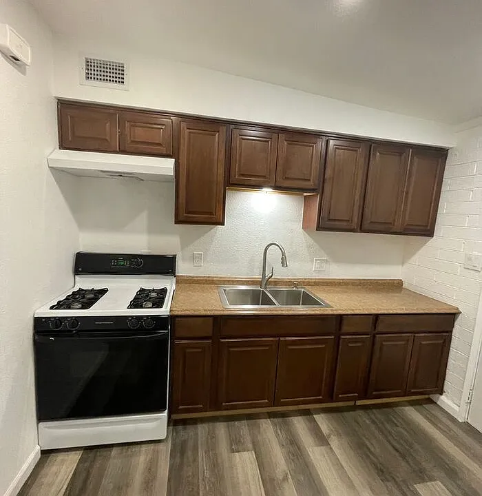9361 W Polk St #4