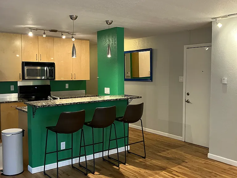 1336 N Logan St — Photo 7