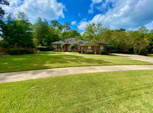 324 Killarney Rd, Niceville, FL 32578