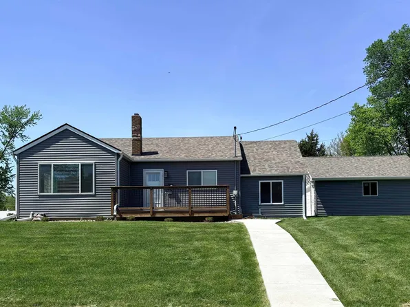 123 Geneva Dr, Oskaloosa, IA 52577
