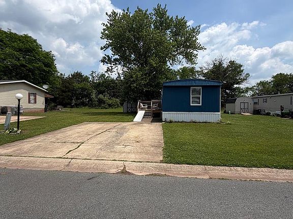 2nd image of 46 Rose Ave