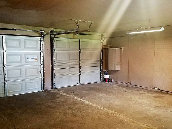 4th image of 3112 Monroe St
