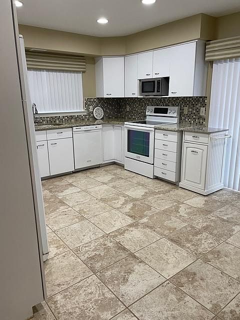 1st image of 26217 Summerdale Dr