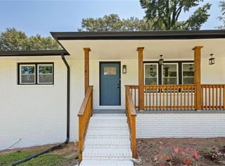 2595 Creekview Dr SW, Marietta, GA 30008