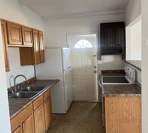 2nd image of 250 N Brevard Ave #252