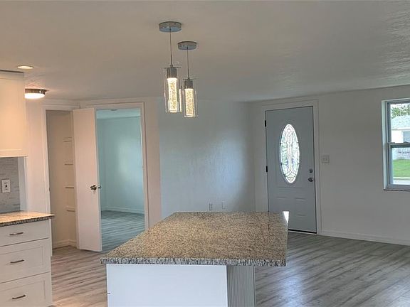 2nd image of 3219 Elkridge Dr