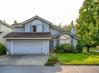 905 Mystic Dr, Grants Pass, OR