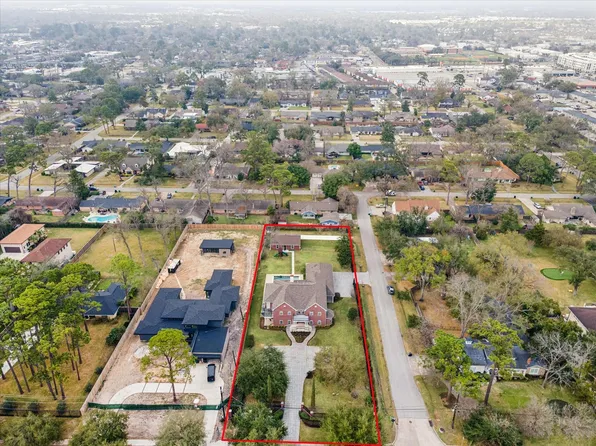 9206 Westview Dr, Houston, TX 77055
