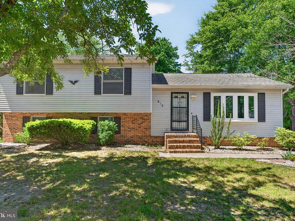 1st image of 610 Terrapin Ln
