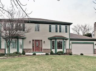 6393 Lone Tree Ct, Gurnee, IL 60031