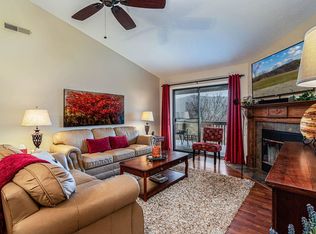 112 Overlook Dr APT 9, Branson, MO 65616