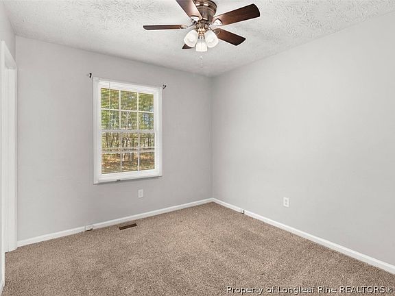 17th image of 818 Grambling Ct