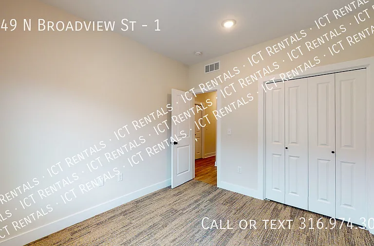 1149 N Broadview Ln #1 — Photo 5