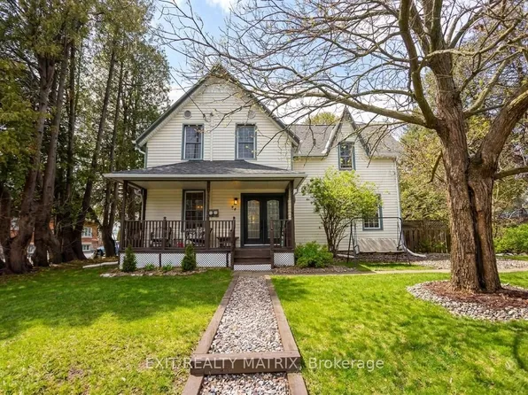 44 Mill St, Russell, ON K4R 1A6