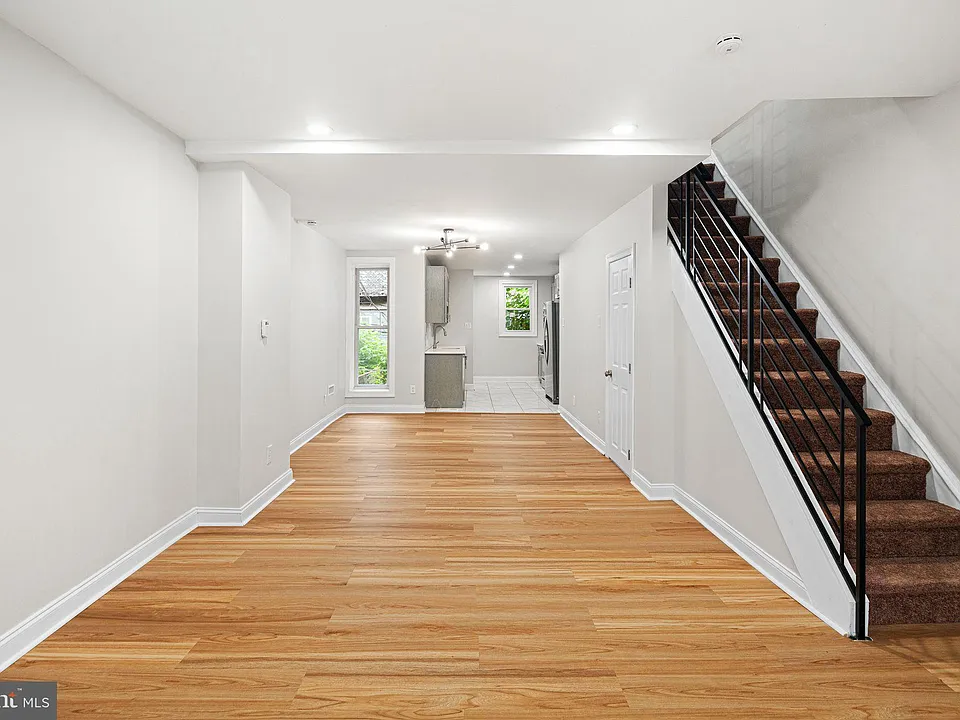 5638 Malcolm St