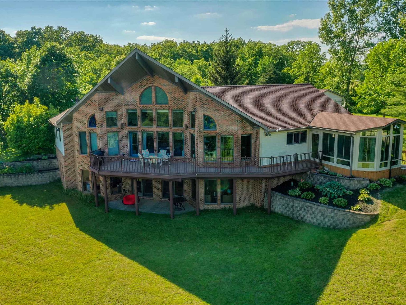 2300 S 8th St, Upland, IN 46989 Zillow