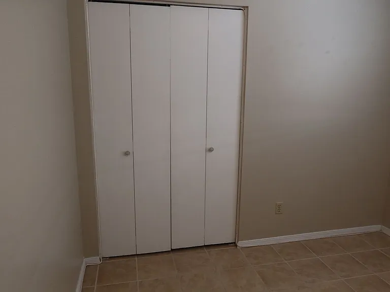 10345 Biscaine St — Photo 18