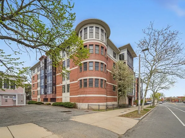 533 Cambridge St Unit 105, Allston, MA 02134