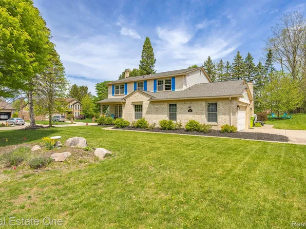 22480 Alton Ct, Novi, MI 48375