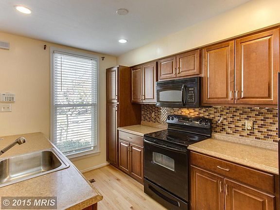 Spacious and Open Kitchen