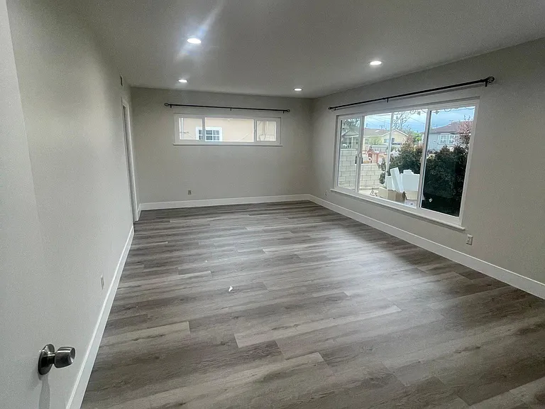 3362 Angelus Ave — Photo 6