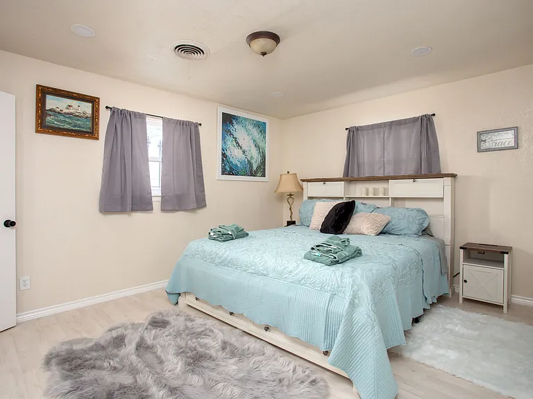 1815 S Eastern St #1 — Photo 7