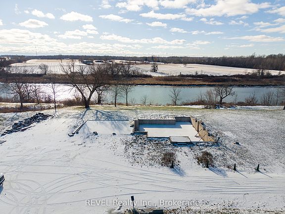 2nd image of 1373 Chippawa Creek Rd