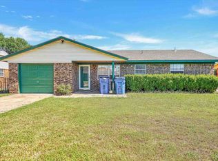 203 N Elk Dr, Cache, OK 73527