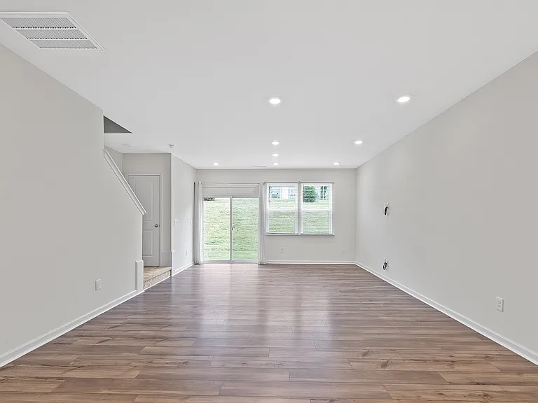 3063 Spline Cir — Photo 8