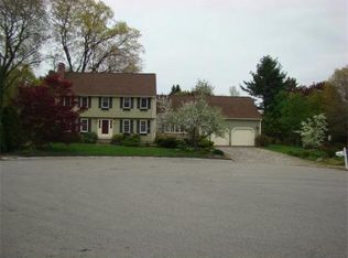 9 Strawberry Ln, Woburn, MA 01801