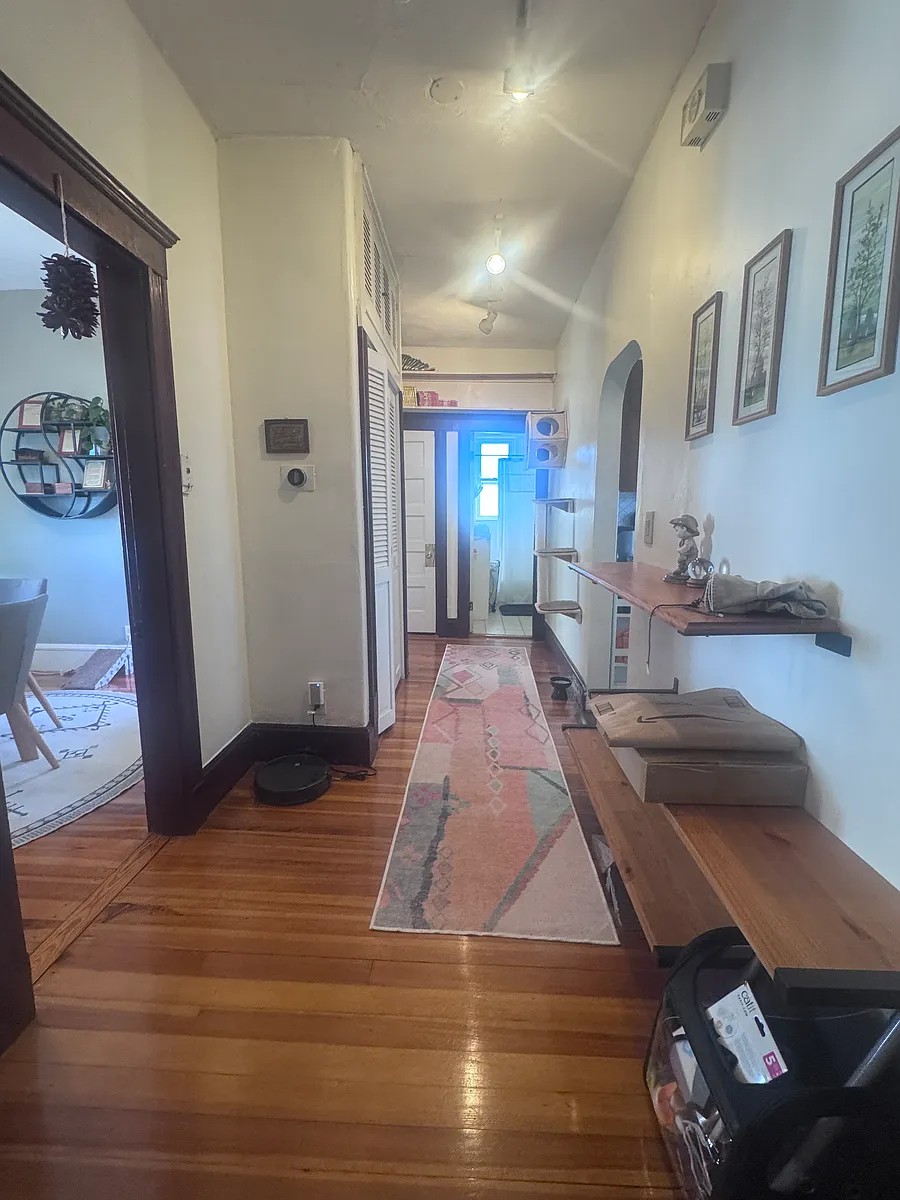 Building Photo - 93 Beech St #2