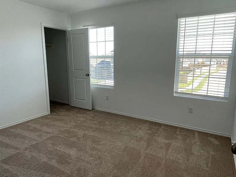 428 Bass Dr — Photo 7