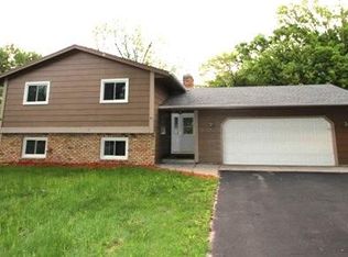 8395 Eastwood Rd, Mounds View, MN 55112