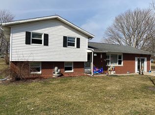 103 Cherry Dr, Fithian, IL 61844