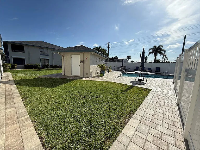 123 SW 47th Ter #201 — Photo 38