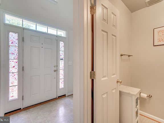 3rd image of 505 Galway Ln