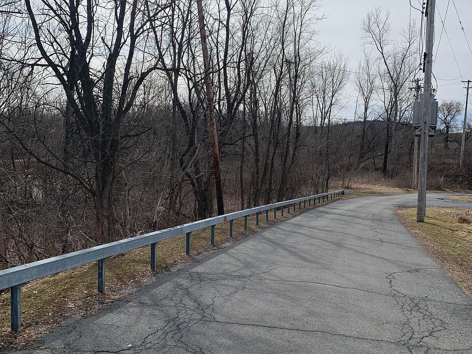 2nd image of L4.1 Riverside Drive