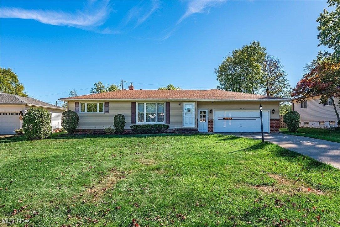 13237 Tomson Dr, Strongsville, OH 44149 | Zillow