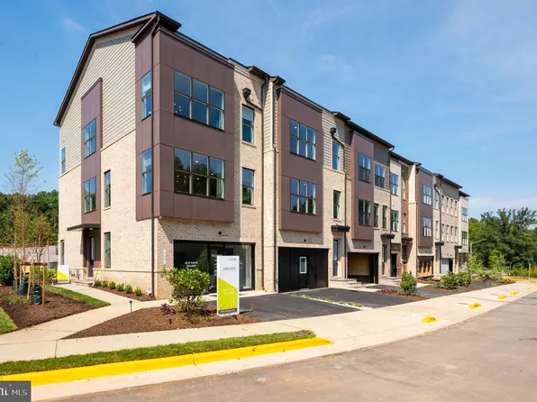 1649 Fellowship Sq, Reston, VA 20190