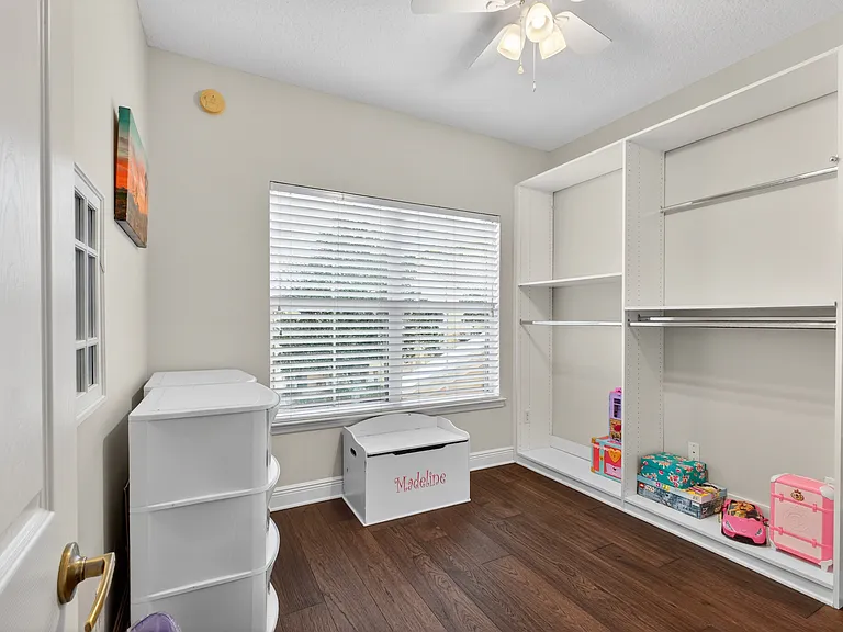 1121 Charming St — Photo 16
