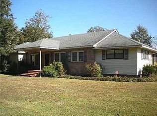 5200 Griffin St, Moss Point, MS 39563