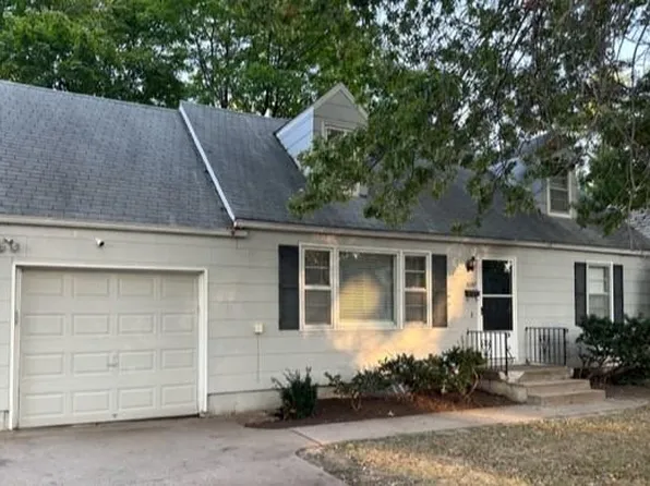 5107 Outlook St, Mission, KS 66202