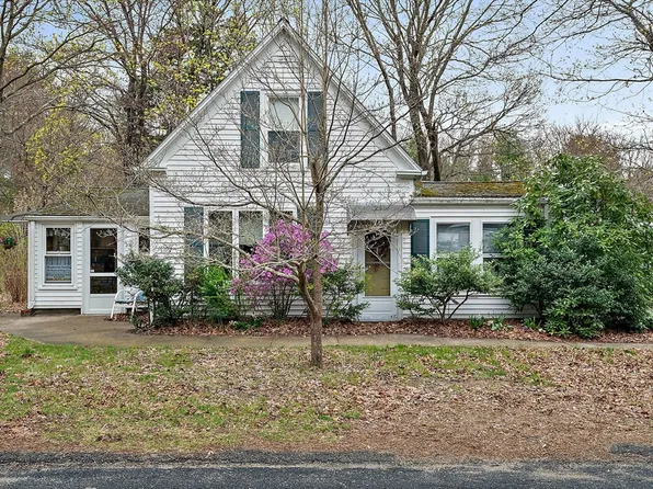 62 Comfort St, Bridgewater, MA 02324