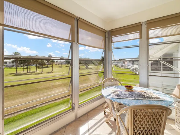 2850 W Golf Blvd APT 211, Pompano Beach, FL 33064