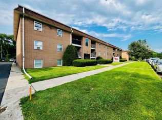1409B E Chicago St #6, Valparaiso, IN 46383